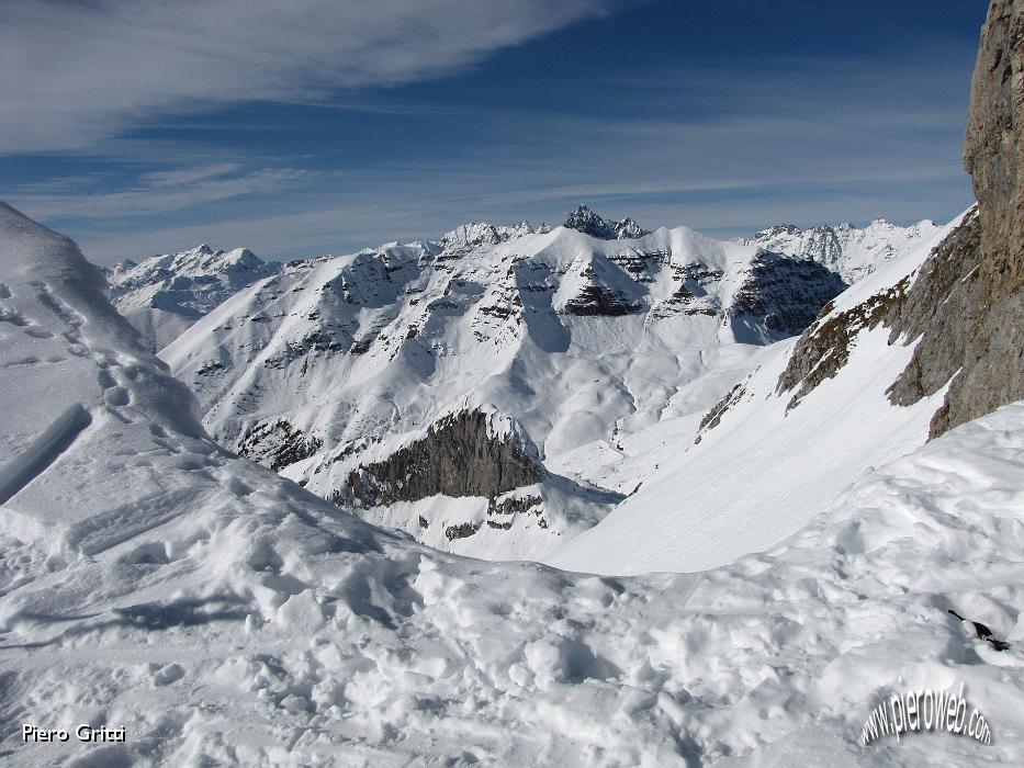 37 Il Diavolo di Tenda oltre le cornici di neve.jpg